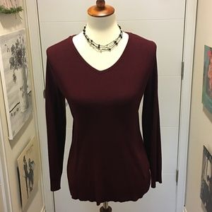 Cable & Gauge maroon ribbed top w/lace-up back